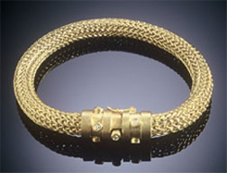 Classic Bracelet 18K Gold, Diamonds